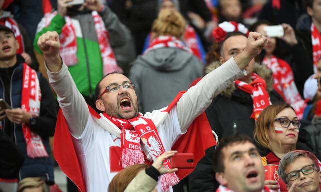 El. MŚ 2018: Kibic wskoczył na murawę i... pocałował but Lewandowskiego
