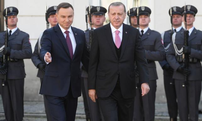 Prezydent Duda wita tureckiego przywódcę i popiera Ankarę w UE. Spotkanie Szydło - Erdogan odwołane