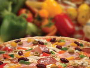 Czy przygotowanie dobrego ciasta do pizzy w domowych warunkach jest możliwe?