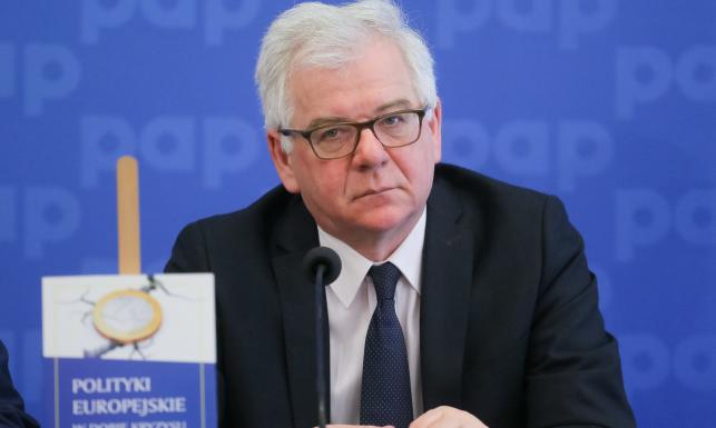 Nowe nazwisko na giełdzie rekonstrukcyjnej. Kim jest prof. Jacek Czaputowicz