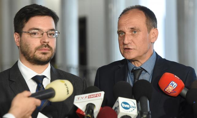 Tyszka przedstawia