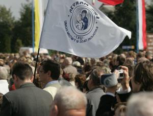 Wojna o rząd dusz w Radiu Maryja