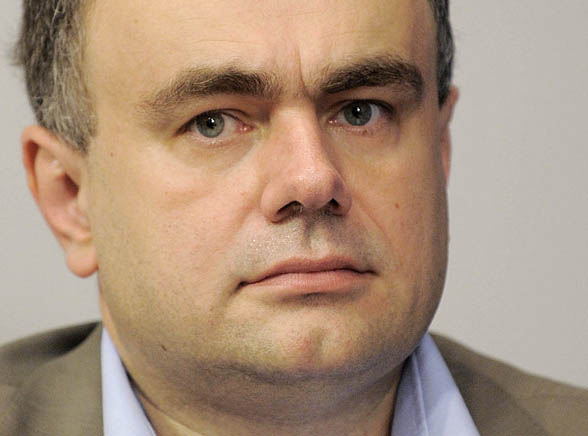 Sakiewicz: Rządy miłości i rządy neonazisty