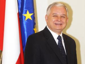 Prezydent wyśle SMS-a do milionów Polaków