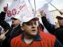 Związkowcy z "Sierpnia 80" protestowali w Warszawie przeciw kryzysowej polityce rządu