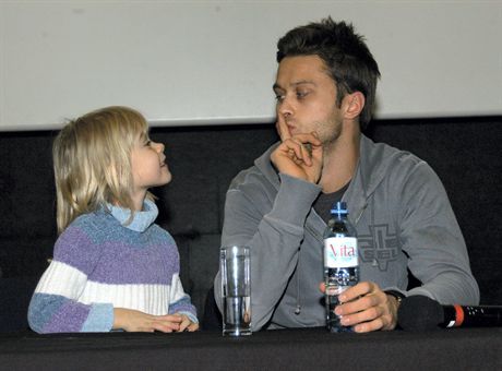 2006 01 20 KRAKOW MULTIKINON/Z MACIEJ ZAKOSCIELNY AKTOR FILMU TYLKO MNIE KOCHAJ JULIA WROBLEWSKAFOT MACIEJ GILLERT KRAKFOTO