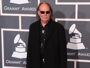 Neil Young pracuje nad nowym materiałem z zespołem Crazy Horse