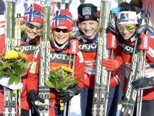 Vibeke W Skofterrud, Therese Johaug, Astrid Uhrenholdt Jacobsen i Marit Bjoergen