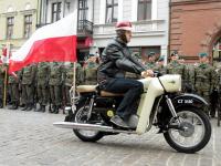 Dzień Flagi. Uroczystości zorganizowano w całym kraju