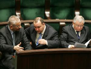 Partia Kaczyńskiego płaci za alimenty Dorna