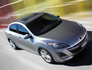Z drogi! Jedzie nowa Mazda!