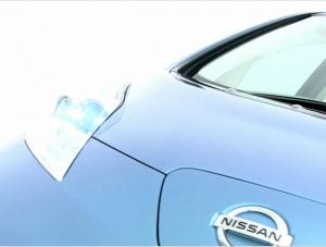 Elektryczny Nissan wjedzie pod osłoną nocy