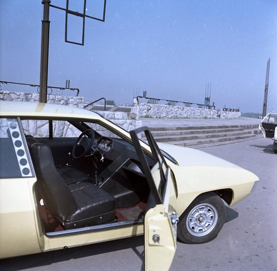 Polski Fiat 125p coupe