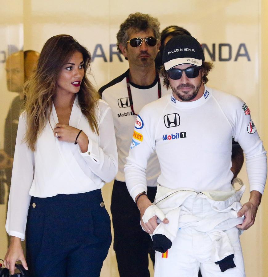 Oto piękna dziewczyna Fernando Alonso