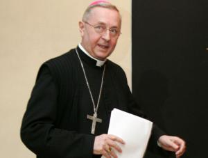 Abp Gądecki: Katolik nie może być za in vitro