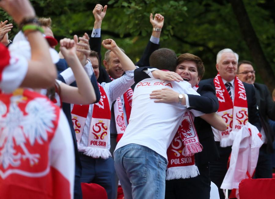 PREMIER SZYDŁO I MINISTROWIE TEŻ KIBICOWALI